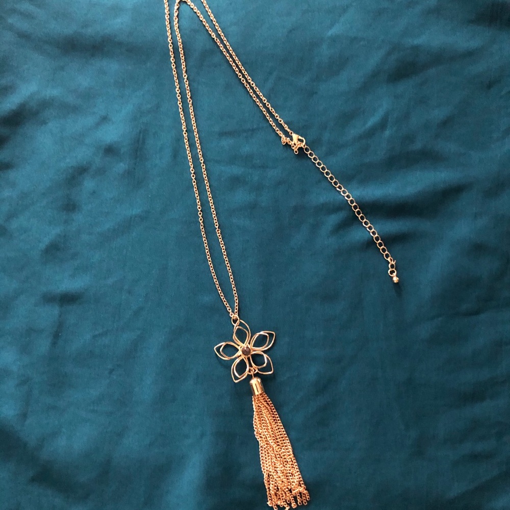 Flower necklace